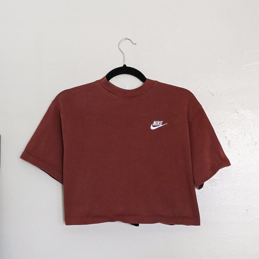 Nike Cropped T-Shirt Women's Medium